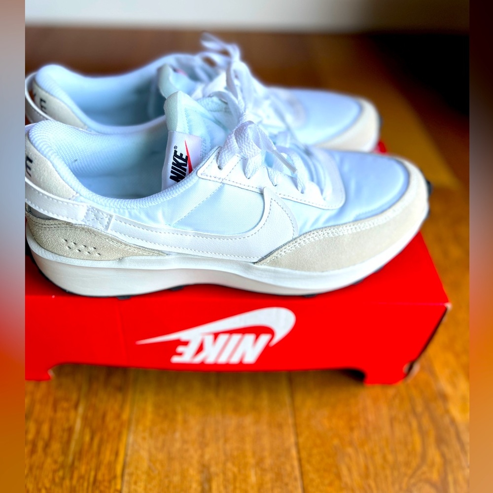 Nike Waffle Debut